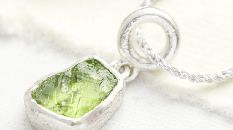 August birthstone necklace