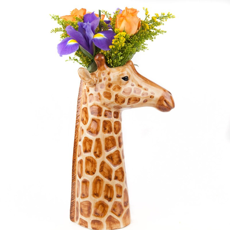 Giraffe flower vase with flowers