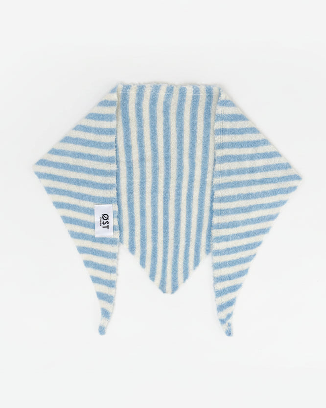 Mynte Triangle Scarf Striped -Blue flat