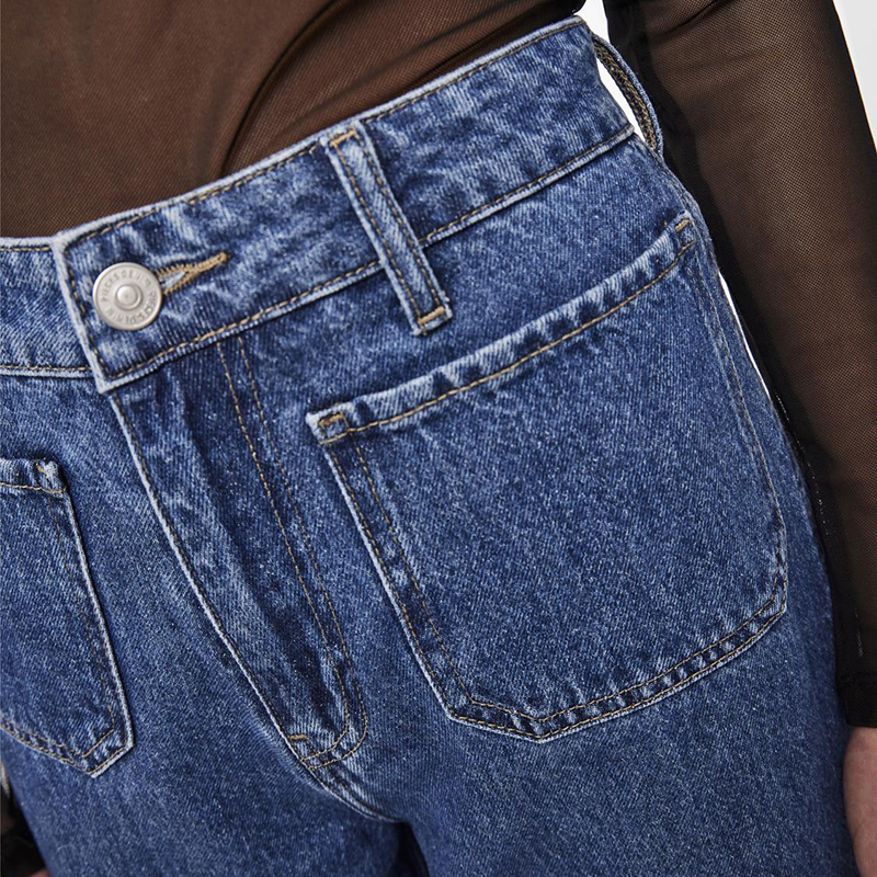 WOMENS JEANS WITH FRONT PATCH POCKET