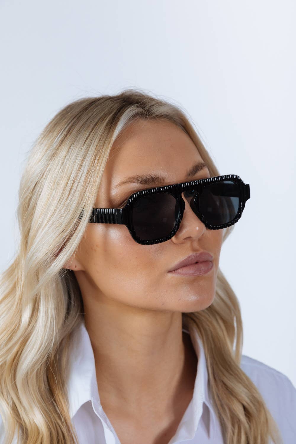 Womens Retro Ribbed Navigator Sunglasses black on model