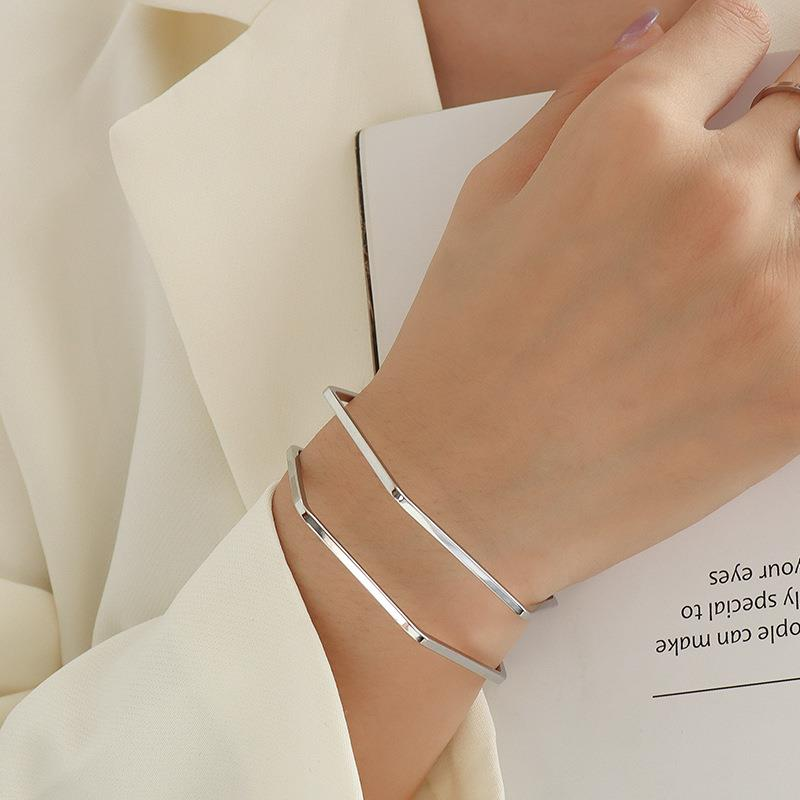 white leaf silver hexagon bangle