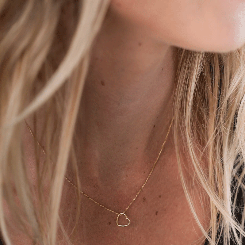 fine gold heart necklace