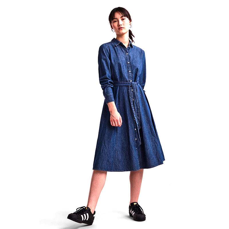 how to style denim for women