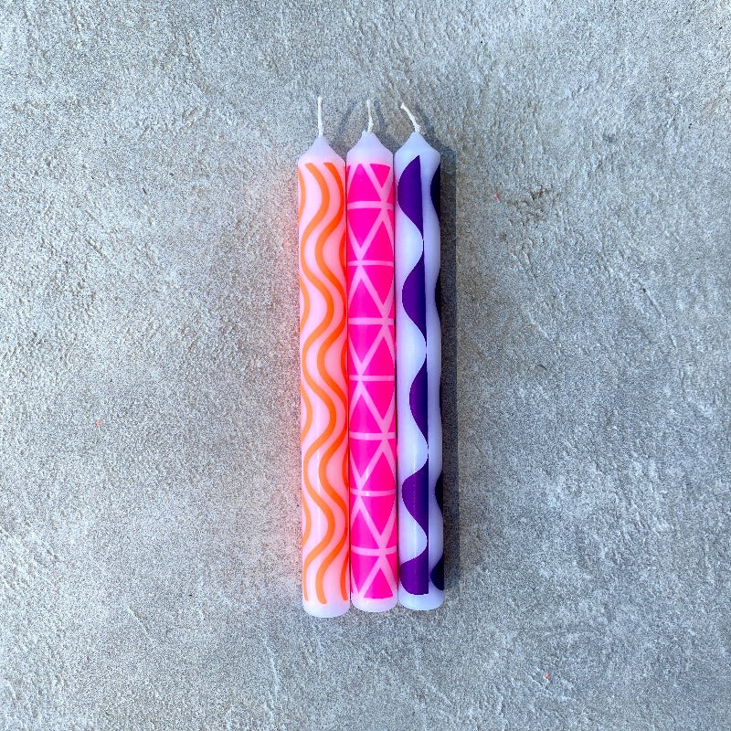 PINK STORIES GRAPHIC LIGHTS CANDLES WITH GEOMETRICAL PATTERNS 