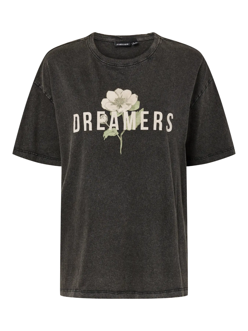 Pieces Beloise T-Shirt-Dreamers with a white flower graphic and 'DREAMERS' text on a white background
