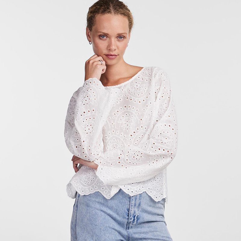 Pieces Janni broderie anglaise top