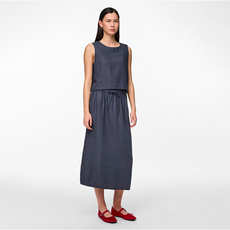 PIECES KARTER MIDI SKIRT IN DENIM BLUE