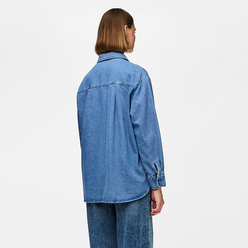 Pieces Maisie Denim Shirt on model