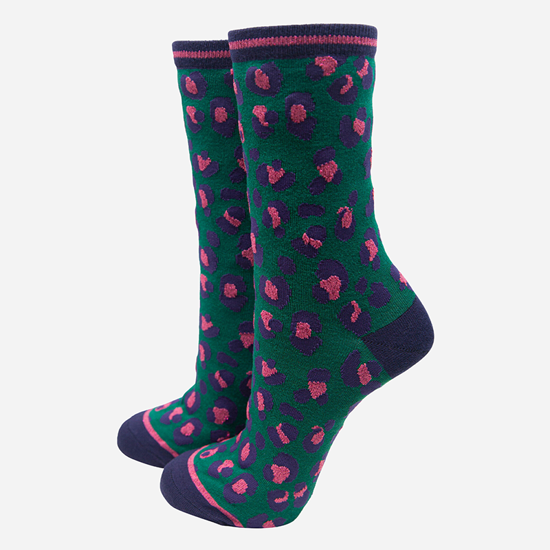 Women's Bamboo Socks Leopard Print Ankle Socks Green Pink