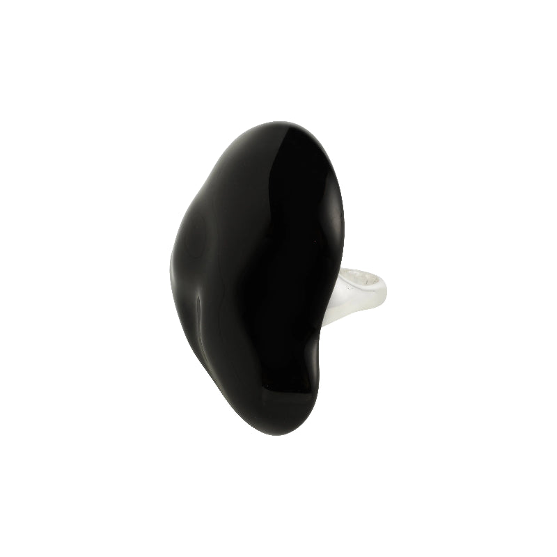 Black ring with a white background