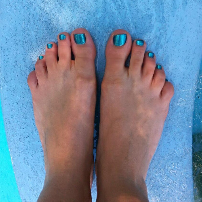 beach toes turquoise polish shimmer