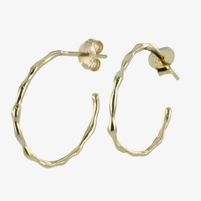 minimalist gold hoop earrings